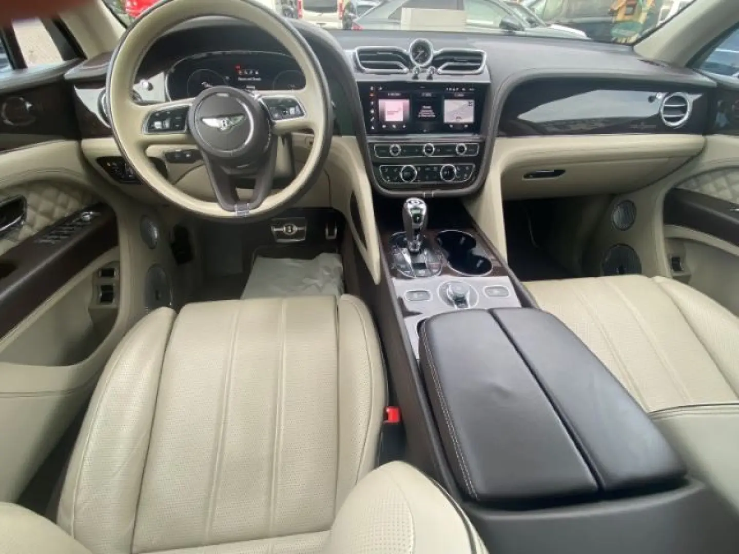 Bentayga Mulliner First Edition 22 Naim Airmatic