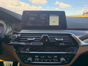 BMW 520D XDRIVE Luxuryedition