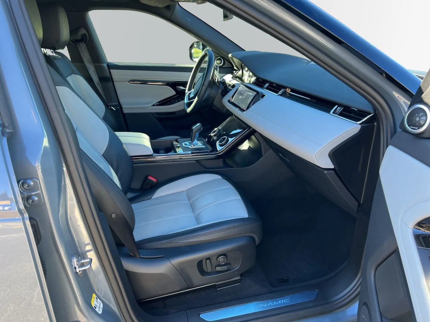 Range Rover Evoque R-Dynamic SE  Pano  CAM  ACC