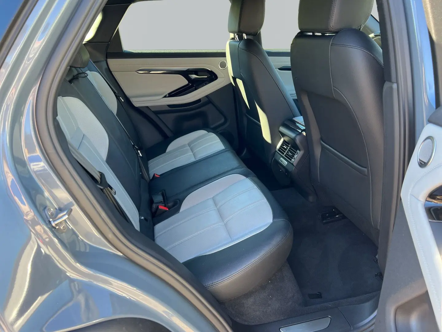 Range Rover Evoque R-Dynamic SE  Pano  CAM  ACC