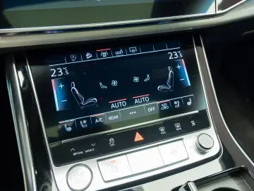 Audi Q8 Quattro 3 0 TDI S line pano