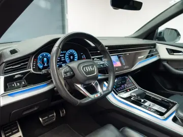 Audi Q8 Quattro 3 0 TDI S line pano