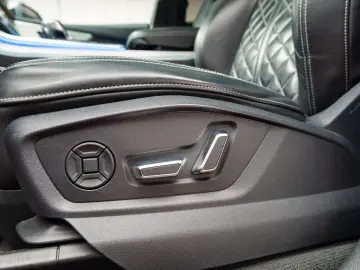 Audi Q8 Quattro 3 0 TDI S line pano