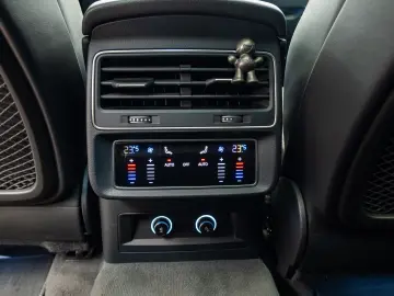 Audi Q8 Quattro 3 0 TDI S line pano