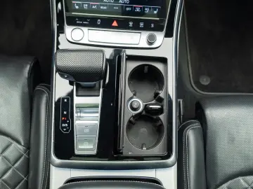 Audi Q8 Quattro 3 0 TDI S line pano