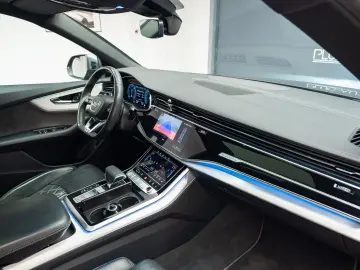 Audi Q8 Quattro 3 0 TDI S line pano