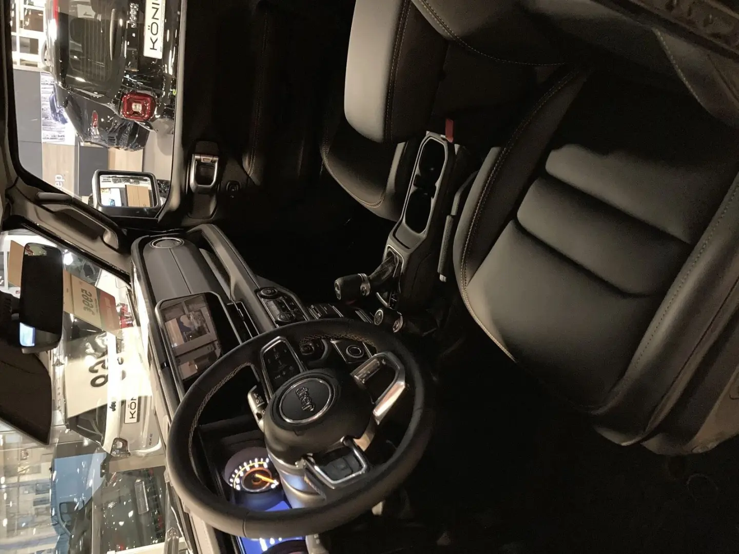 Wrangler MY24 Sahara 2.0l T-GDI 270 PS 4x4