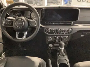 Wrangler MY24 Sahara 2.0l T-GDI 270 PS 4x4