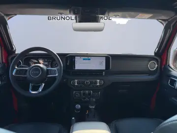 Wrangler ICE MY24 Sahara 2.0l T-GDI (272PS)