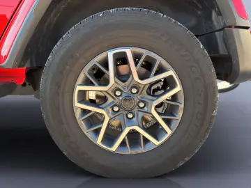 Wrangler ICE MY24 Sahara 2.0l T-GDI (272PS)