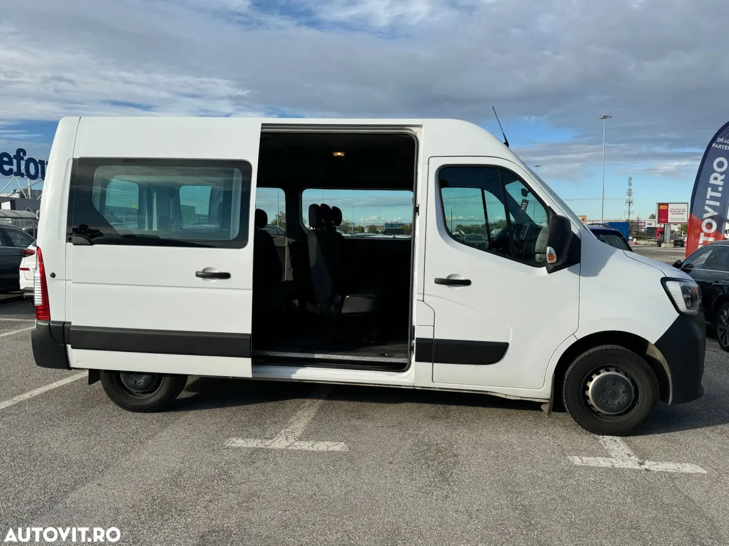 Renault Master 2.3 Blue dCi 145 TT Combi 3 5t L2H2 8 1