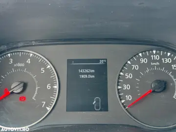 Renault Master 2.3 Blue dCi 145 TT Combi 3 5t L2H2 8 1