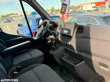 Renault Master 2.3 Blue dCi 145 TT Combi 3 5t L2H2 8 1