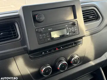 Renault Master 2.3 Blue dCi 145 TT Combi 3 5t L2H2 8 1