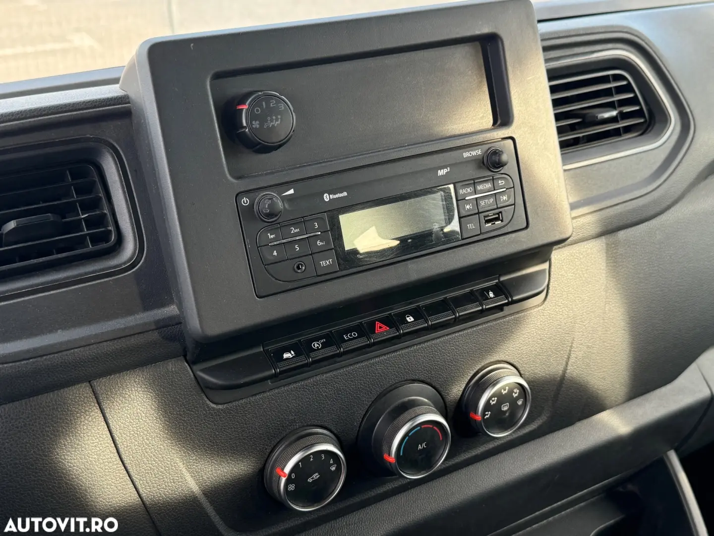 Renault Master 2.3 Blue dCi 145 TT Combi 3 5t L2H2 8 1