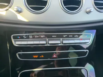 Mercedes Benz E 220D 4MATIC