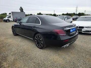 Mercedes Benz E 220D 4MATIC