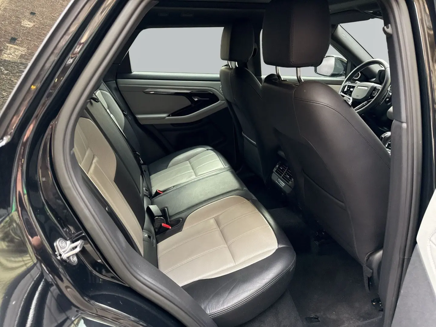 Range Rover Evoque R-Dynamic SE  Pano  CAM  ACC