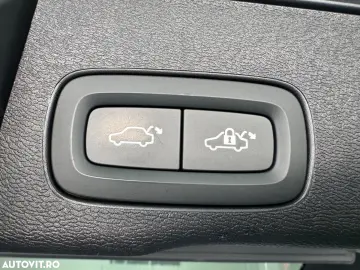 Volvo XC 60 B4 MHEV AT8 FWD Inscription