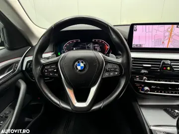 BMW Seria 5 530i xDrive AT MHEV