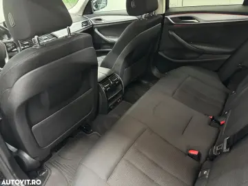 BMW Seria 5 530i xDrive AT MHEV