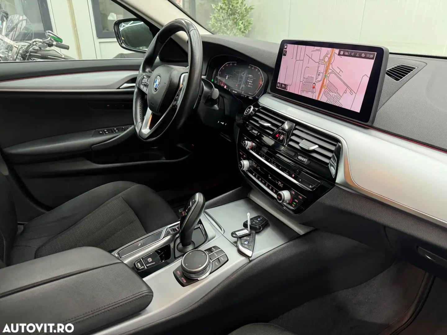 BMW Seria 5 530i xDrive AT MHEV