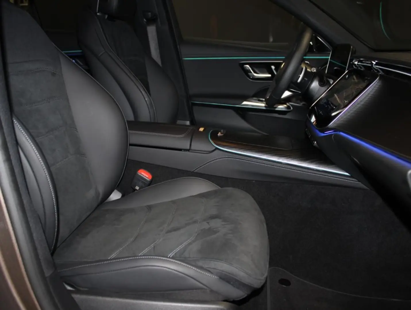 E 300 de 4M  AMG Premium Pano Night Digital DC