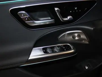 E 300 de 4M  AMG Premium Pano Night Digital DC