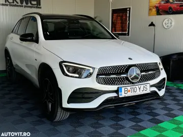 Mercedes-Benz GLC ver-300-e-4matic