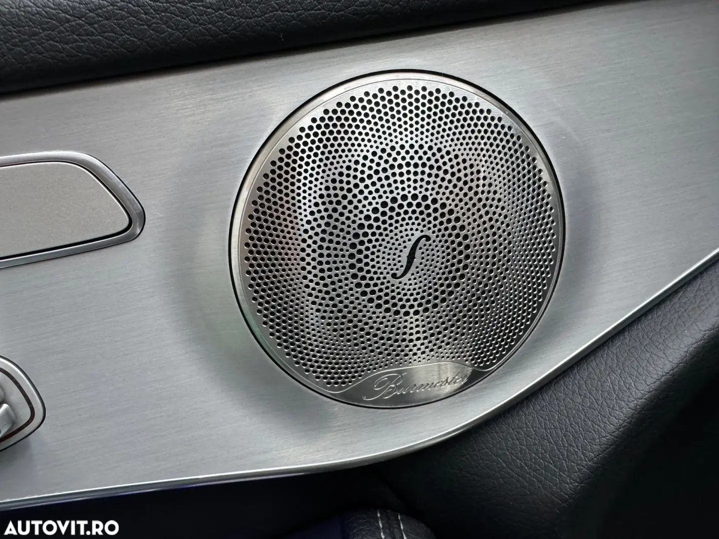 Mercedes-Benz GLC ver-300-e-4matic