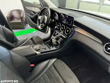 Mercedes-Benz GLC ver-300-e-4matic