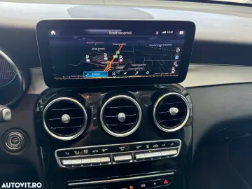 Mercedes-Benz GLC ver-300-e-4matic