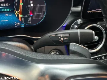 Mercedes-Benz GLC ver-300-e-4matic