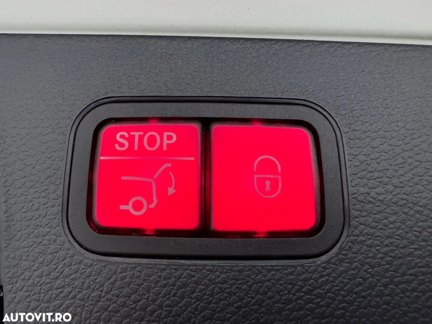 Mercedes-Benz GLC ver-300-e-4matic