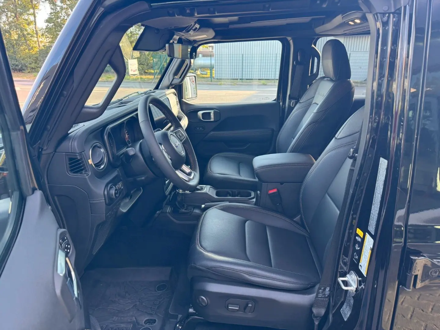 Wrangler Sahara 2.0 T-GDI Sky-One-Touch