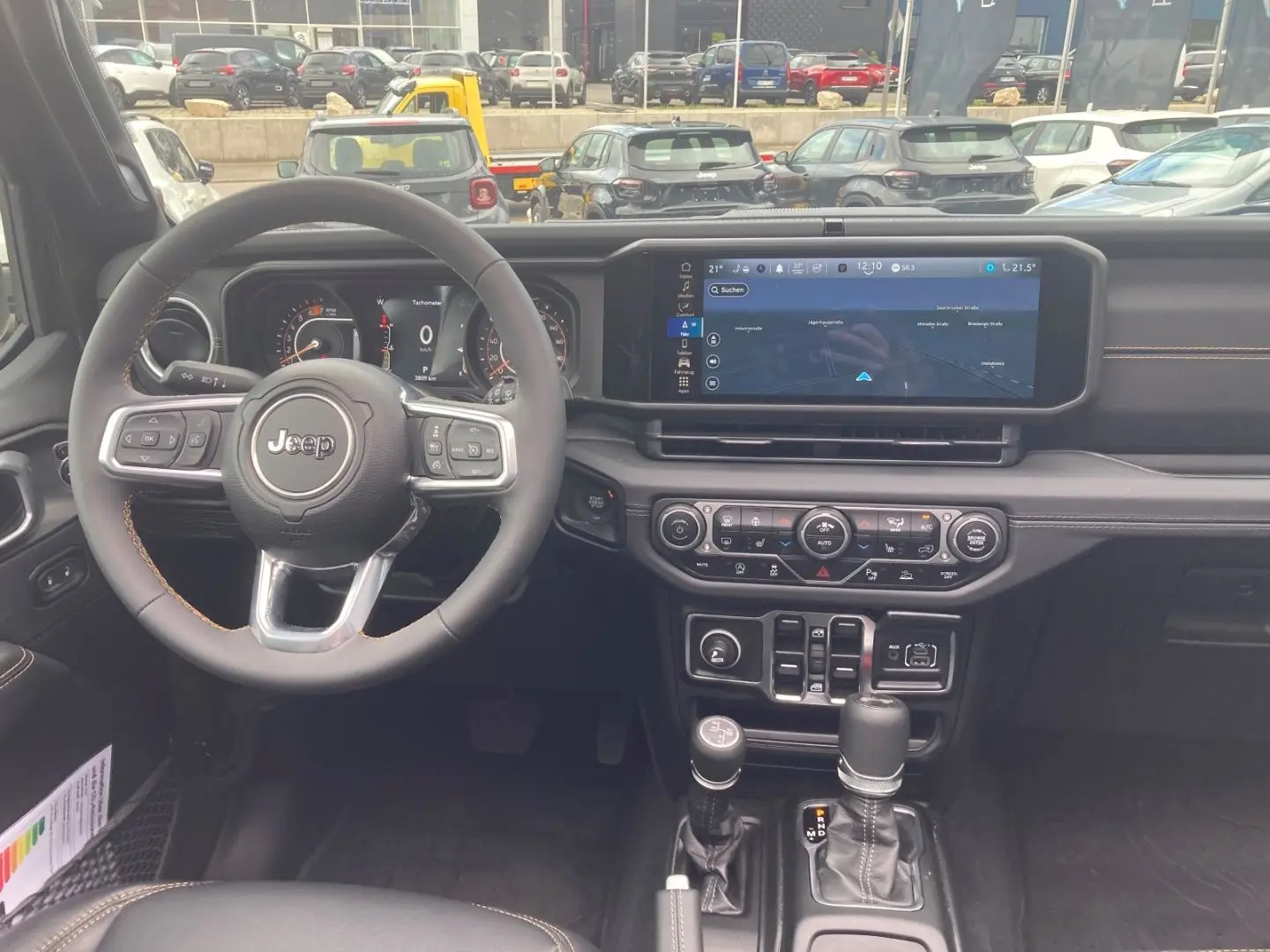 Wrangler Unlimited Sahara 2.0 T-GDI   SKY ONE  N