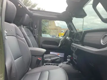 Wrangler Unlimited Sahara 2.0 T-GDI   SKY ONE  N