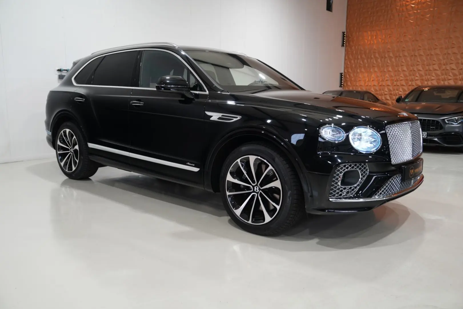 Bentley Bentayga   Azure V8