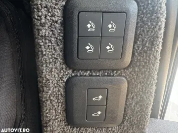 Land Rover Range Rover 2.0 l4 PHEV Vogue