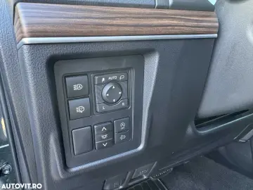 Toyota Land Cruiser 2.8l D-4D 204 CP A T 7 locuri Executive