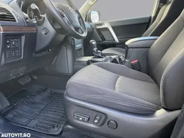 Toyota Land Cruiser 2.8l D-4D 204 CP A T 7 locuri Executive