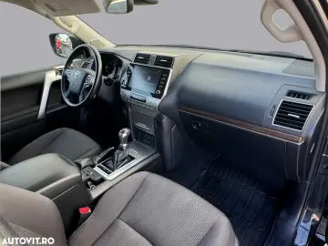 Toyota Land Cruiser 2.8l D-4D 204 CP A T 7 locuri Executive