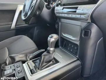 Toyota Land Cruiser 2.8l D-4D 204 CP A T 7 locuri Executive