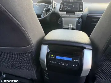 Toyota Land Cruiser 2.8l D-4D 204 CP A T 7 locuri Executive