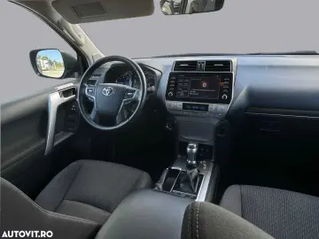 Toyota Land Cruiser 2.8l D-4D 204 CP A T 7 locuri Executive