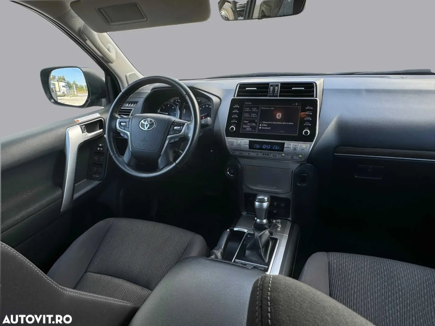 Toyota Land Cruiser 2.8l D-4D 204 CP A T 7 locuri Executive