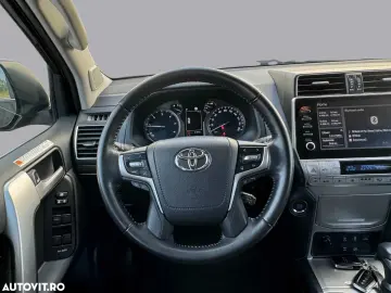 Toyota Land Cruiser 2.8l D-4D 204 CP A T 7 locuri Executive