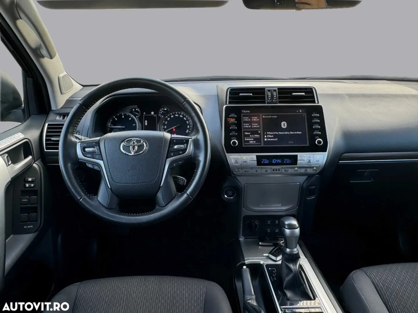 Toyota Land Cruiser 2.8l D-4D 204 CP A T 7 locuri Executive