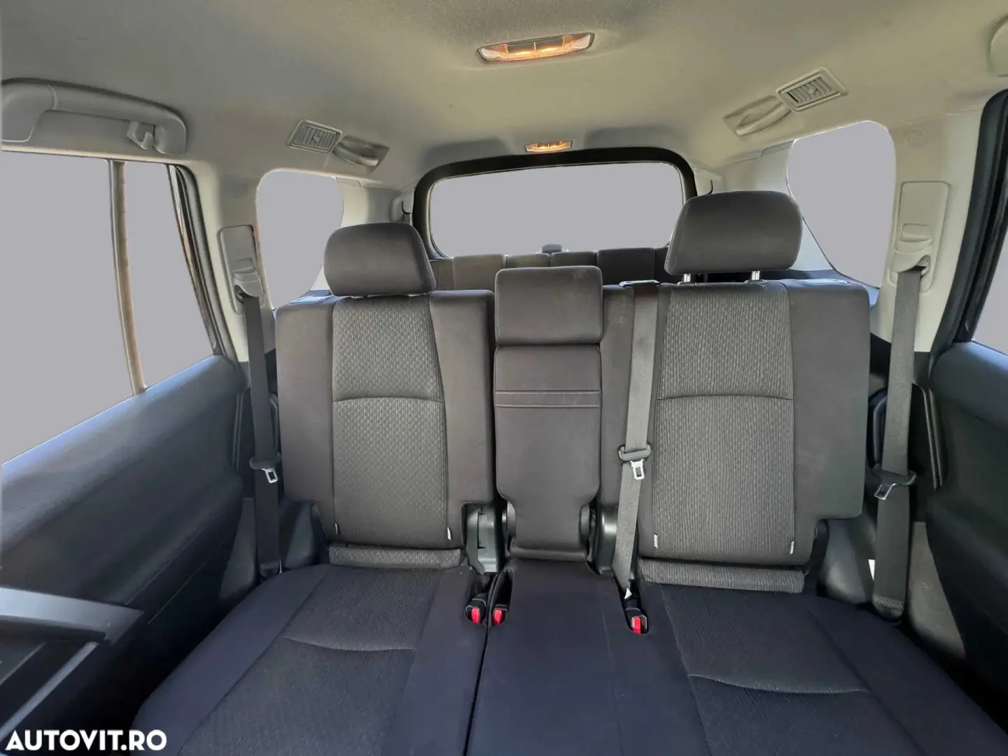 Toyota Land Cruiser 2.8l D-4D 204 CP A T 7 locuri Executive