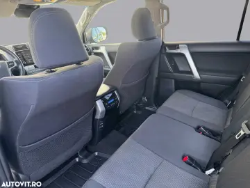 Toyota Land Cruiser 2.8l D-4D 204 CP A T 7 locuri Executive